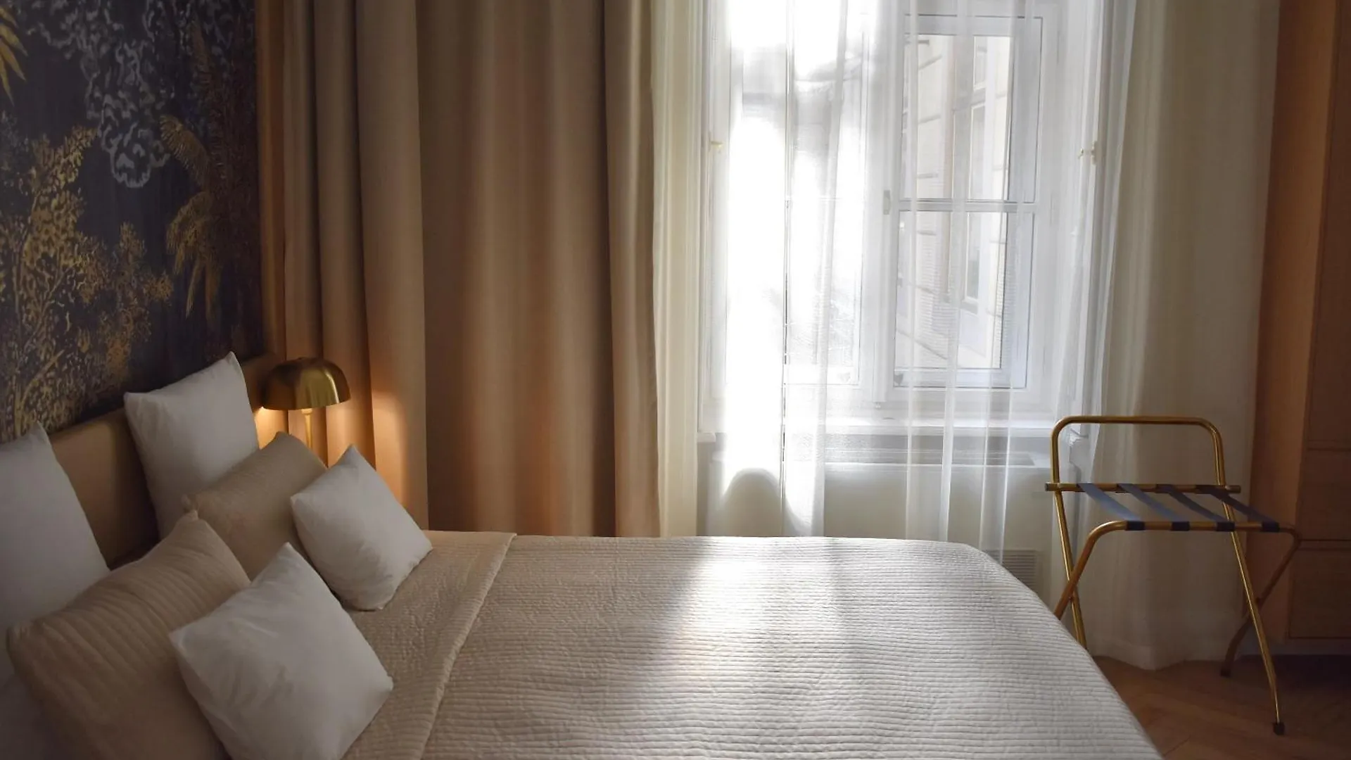 Harmonia Palace Budapest 0*,  Hungary