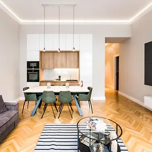 Bpr Opera Lux Treasure Apartment